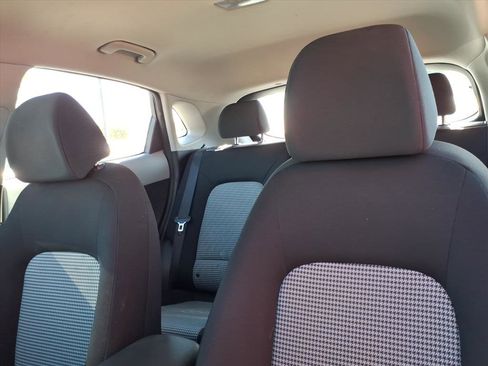 Used 2021 Hyundai Kona SE image 14