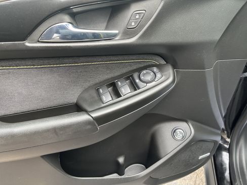 Used 2024 Chevrolet TrailBlazer ACTIV w/ Convenience Package image 12