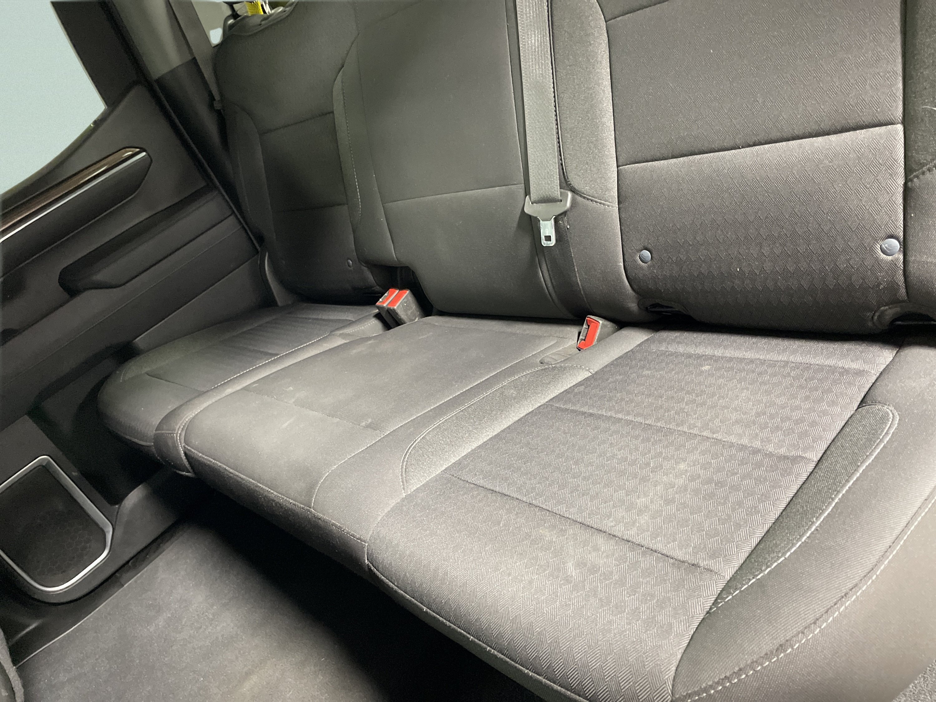 Used 2022 Chevrolet Silverado 1500 LT AWD/4WD image 12
