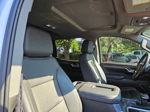 Used 2022 Chevrolet Silverado 1500 RST AWD/4WD image 9