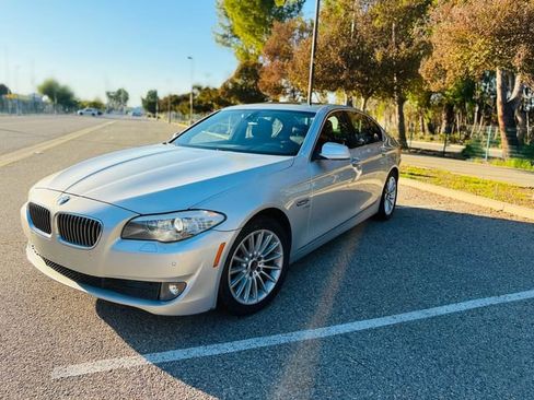 Used 2011 BMW 535i xDrive Sedan image 20