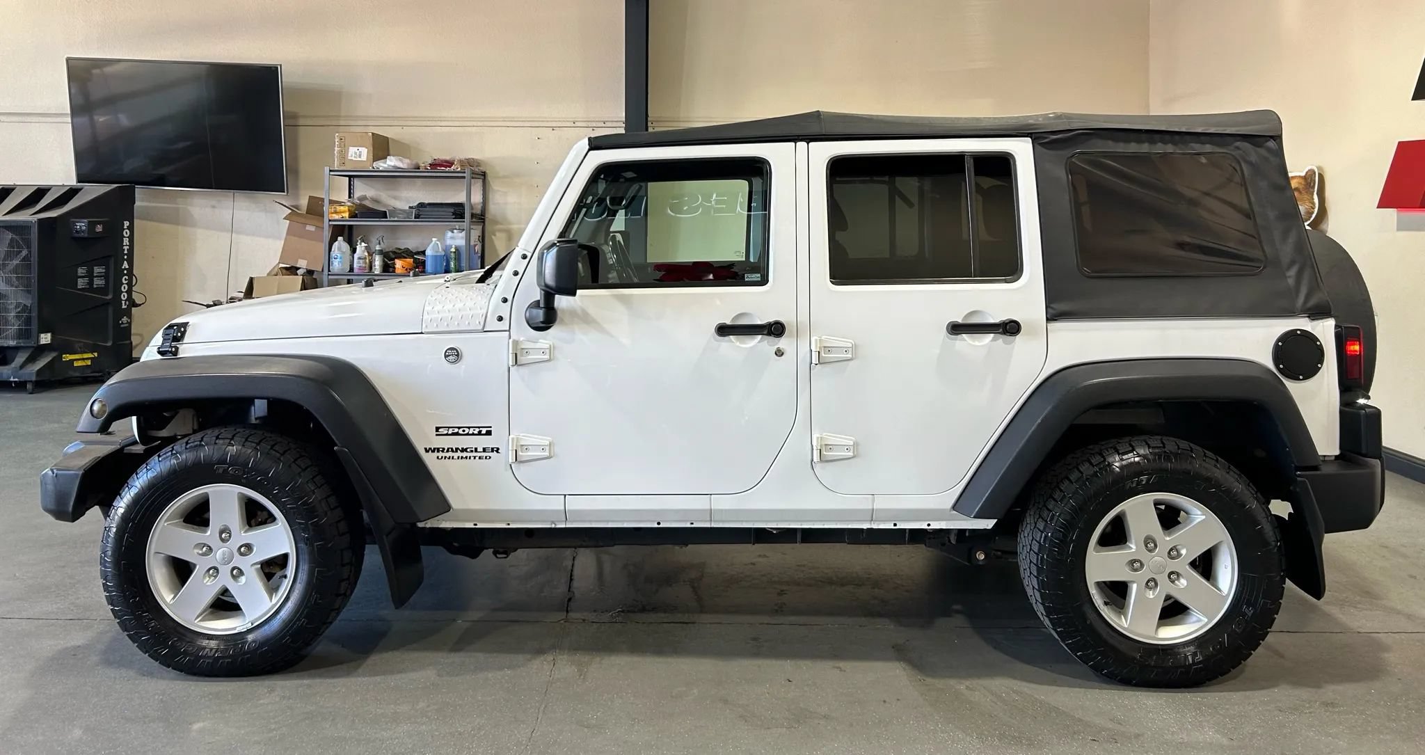 Used 2016 Jeep Wrangler Unlimited Sport w/ Quick Order Package 24S AWD/4WD image 7