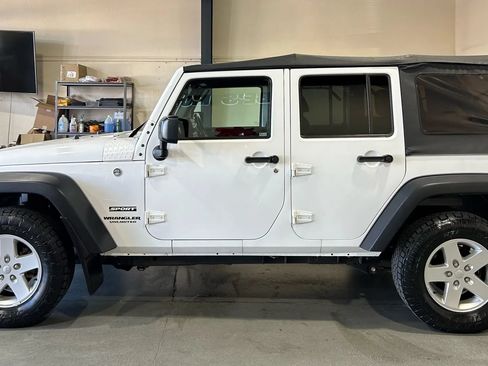 Used 2016 Jeep Wrangler Unlimited Sport w/ Quick Order Package 24S AWD/4WD image 7