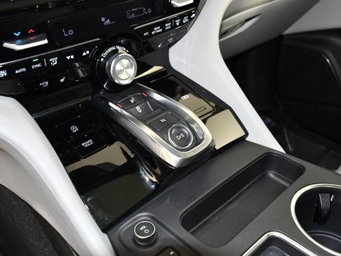 Certified 2025 Acura MDX SH-AWD w/ Technology Package image 30