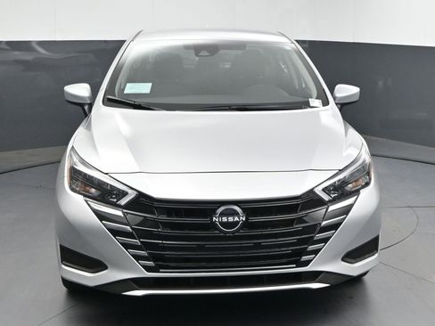 New 2025 Nissan Versa SV w/ Trunk Package FWD image 2