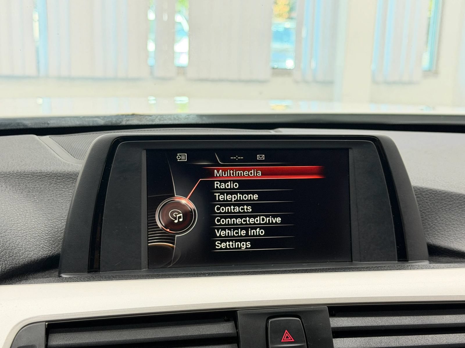 Used 2017 BMW 320i Sedan RWD image 28