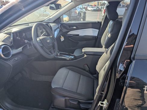 New 2026 Chevrolet Trax LT image 13