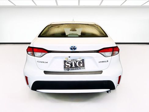 Used 2021 Toyota Corolla LE w/ Carpet Mat Package (TMS) FWD image 5