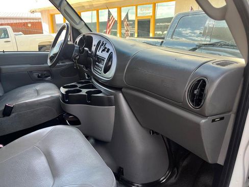 Used 2008 Ford E-350 and Econoline 350 Super Duty image 8