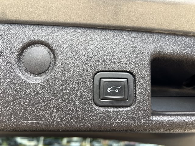 Certified 2024 Chevrolet Equinox Premier AWD/4WD image 17
