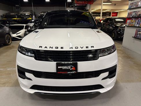 Used 2023 Land Rover Range Rover Sport SE Dynamic image 3