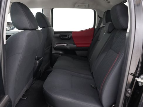 Used 2017 Toyota Tacoma SR5 w/ Tow Package AWD/4WD image 17
