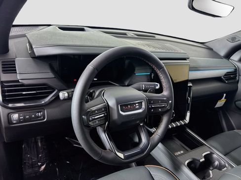 New 2026 GMC Acadia AT4 w/ Luxury Package AWD/4WD image 9