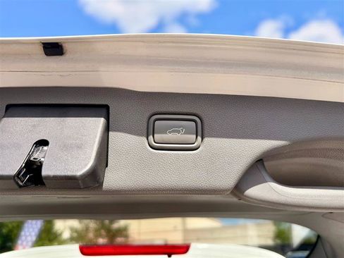 Used 2017 Kia Sorento SX AWD/4WD image 9