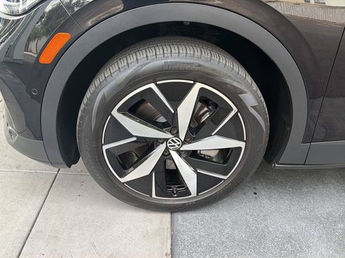 Certified 2023 Volkswagen ID.4 Pro S AWD/4WD image 9
