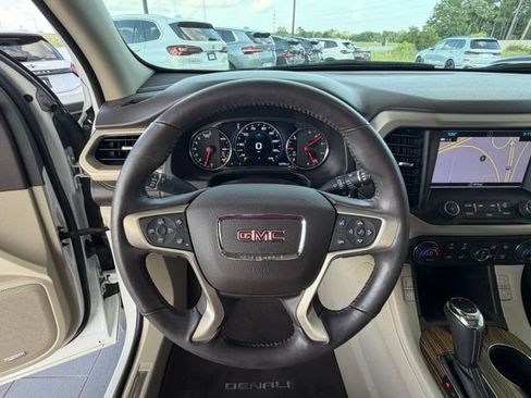 Used 2019 GMC Acadia Denali w/ Technology Package FWD image 20