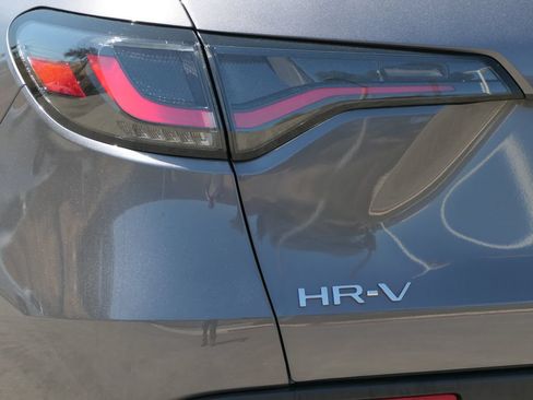 Used 2024 Honda HR-V LX image 4