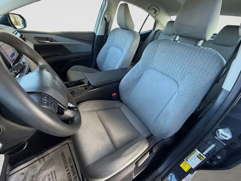 Used 2025 Toyota Camry LE image 11