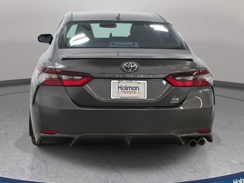 Used 2023 Toyota Camry SE w/ Cold Weather Package image 6