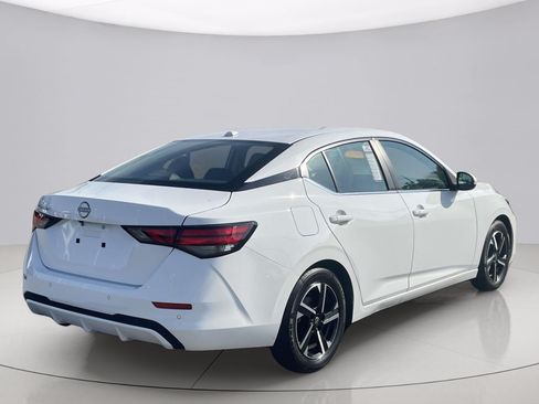 Used 2025 Nissan Sentra SV FWD image 7