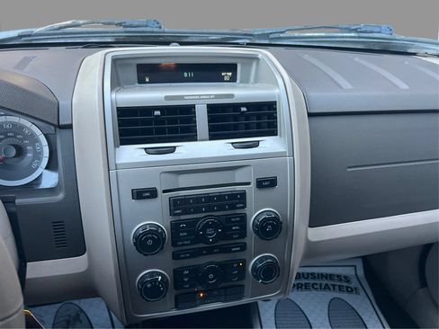 Used 2009 Ford Escape XLT FWD image 15