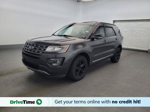 Used 2017 Ford Explorer XLT w/ Equipment Group 202A AWD/4WD image 1
