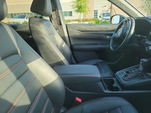 Used 2025 Honda CR-V Sport-L image 5