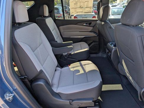 New 2026 Chevrolet Traverse LT image 8