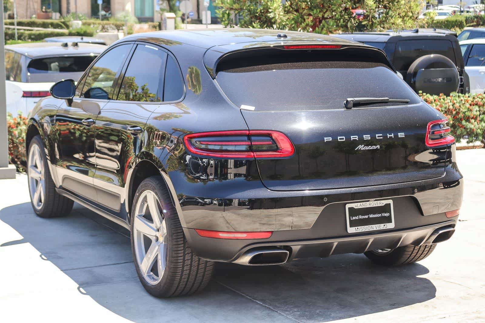 Used 2018 Porsche Macan AWD/4WD image 4
