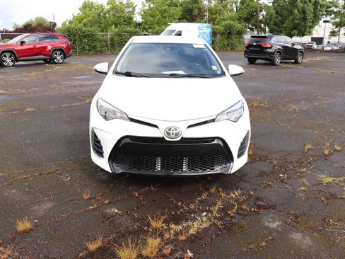 Certified 2019 Toyota Corolla SE FWD image 2
