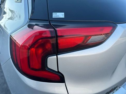 Used 2020 GMC Terrain SLE w/ LPO, Floor Liner Package FWD image 25
