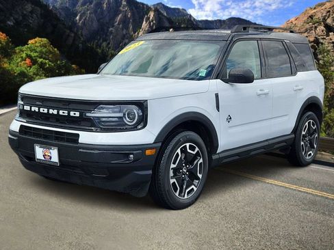 Used 2023 Ford Bronco Sport Outer Banks AWD/4WD image 2