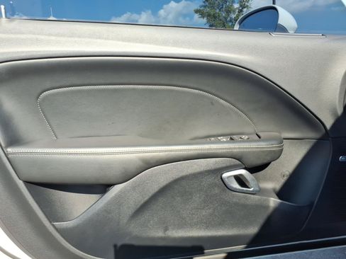 Used 2016 Dodge Challenger R/T Scat Pack w/ Leather Interior Group RWD image 12
