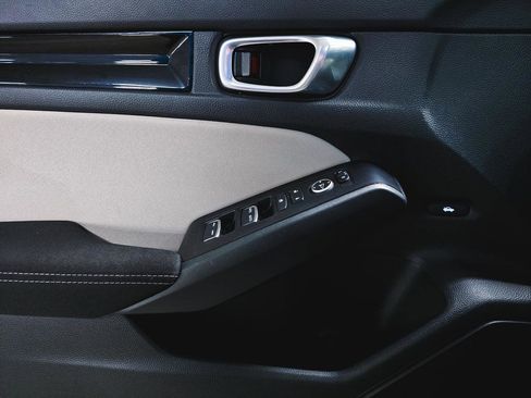 Used 2023 Honda Civic EX image 15