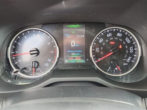 Used 2022 Toyota RAV4 LE FWD image 16