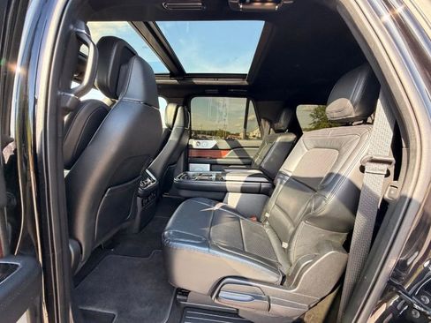 Used 2021 Lincoln Navigator L Reserve image 7