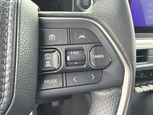 Used 2026 Toyota 4Runner SR5 AWD/4WD image 41