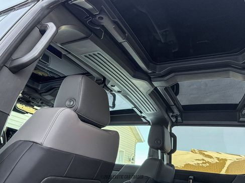 Used 2025 GMC Hummer EV 2X AWD/4WD image 42