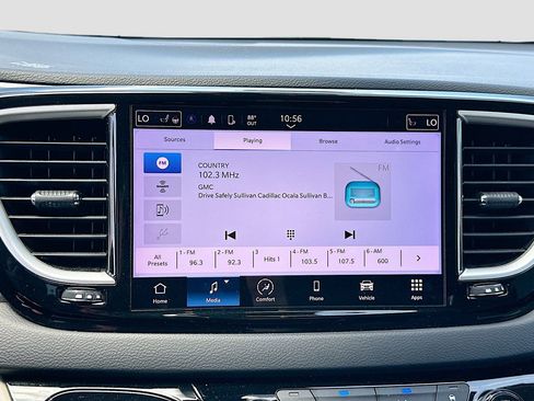 Used 2023 Chrysler Pacifica Touring-L FWD image 13