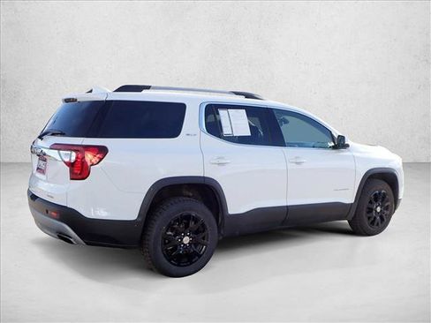 Used 2023 GMC Acadia SLT image 4