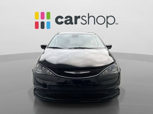 Used 2023 Chrysler Voyager LX FWD image 8