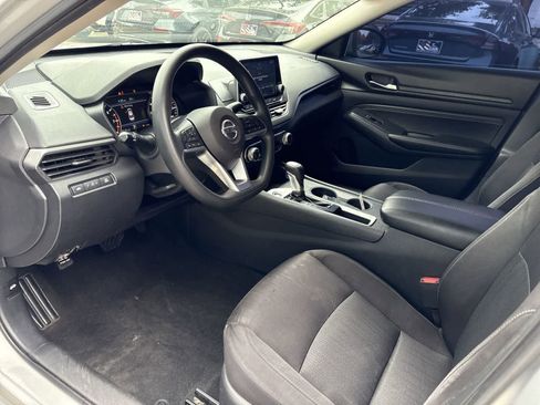Used 2020 Nissan Altima 2.5 S image 2