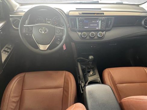 Used 2018 Toyota RAV4 LE w/ Carpet Mat Package FWD image 11