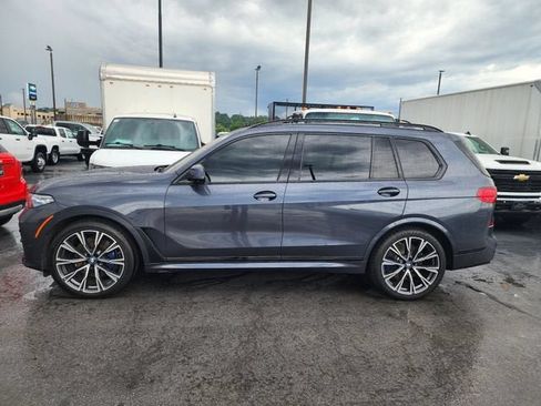 Used 2021 BMW X7 M50i w/ Dynamic Handling Package AWD/4WD image 2