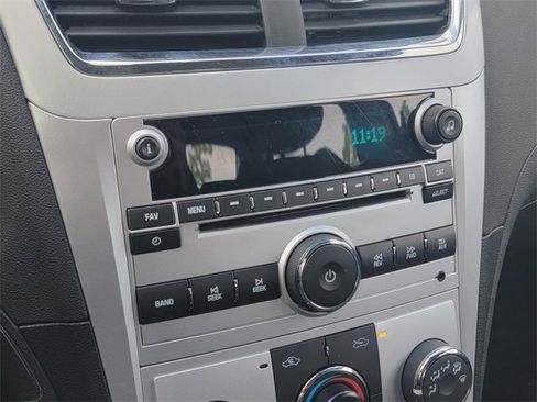 Used 2009 Chevrolet Malibu LT image 25
