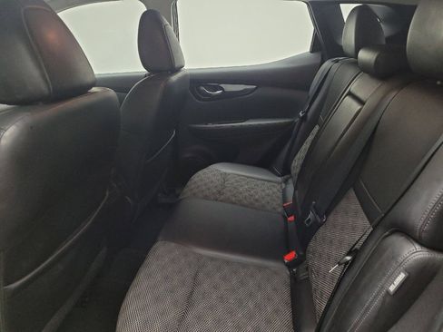 Used 2021 Nissan Rogue Sport SV w/ Technology Package AWD/4WD image 18