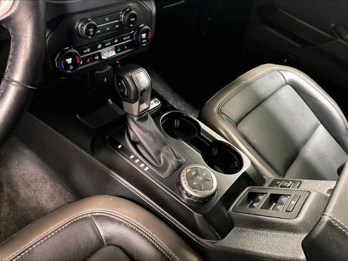 Used 2025 Ford Bronco Outer Banks image 21