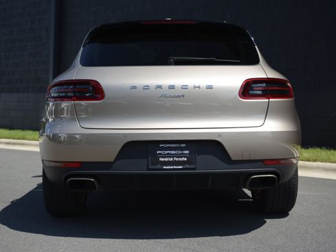 Certified 2018 Porsche Macan AWD/4WD image 48