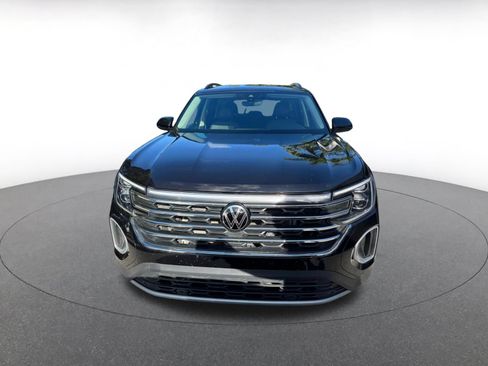 Used 2025 Volkswagen Atlas SE FWD image 3