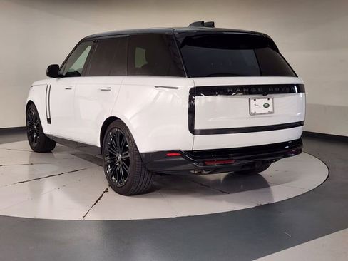 Used 2025 Land Rover Range Rover Autobiography AWD/4WD image 6